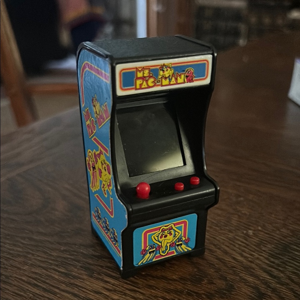 Ms Pac-Man Mini Arcade Console Keychain